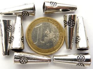0160076 Antique Tibetan Silver Eindkap 20 x 8 mm.-0