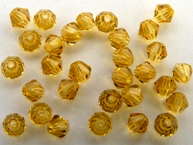 03-MC-10070 Topaz 50 stuks-2775