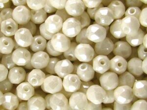 0140208 Chalk White Hematietglans facet 4 mm. 50 Stuks-0