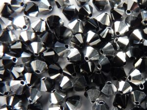 04-MC-23980-27001 Bicones Jet met Half Silver, 50 stuks-0