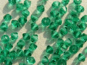 04-MC-50730 Bicones Emerald 4 mm. 50 Pc.-0