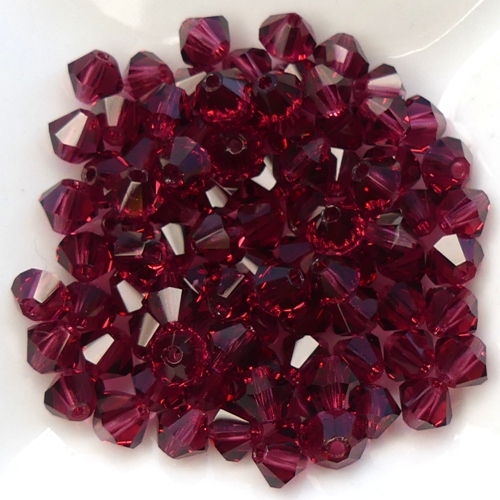 04-MC-70350 Bicones Fuchsia 4 mm. 50 Pc.-15310