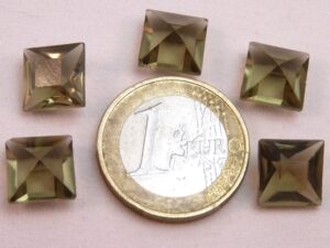 40020-Sq Square Black Diamond 10 x 10 mm. 4 stuks-0