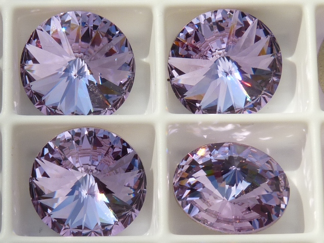 14 mm. 539 Tanzanite 1122 Swarovski Rivoli-4092