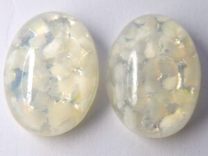 C 05015 White White-Harlequin 18 x 13 mm.-0