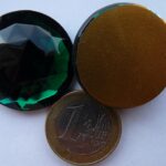 FB-50730-Ro Round Emerald Flat Back Gold Foiled 30 mm.-0