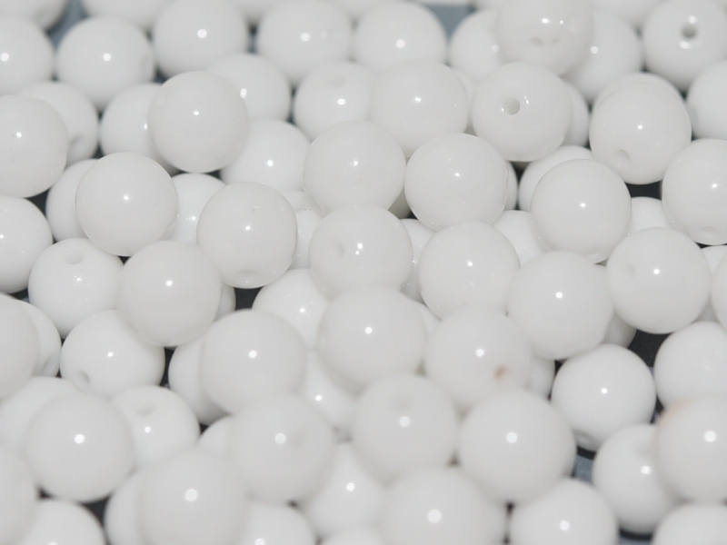 0140004 Opaque White round 6 mm. 35 Pc.-0 0140004 Opaque White round 6 mm. 35 Pc.-0