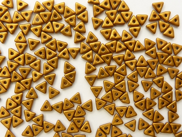 TRI-01740 Brass Gold Tri-Beads 5 gram.-0 TRI-01740 Brass Gold Tri-Beads 5 gram.-0
