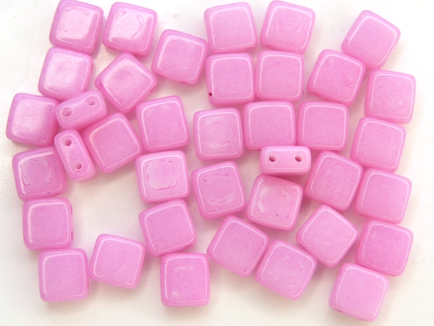 TH-03050-10010 2Hole Square Chalk White Pink 20 Pc.-0 TH-03050-10010 2Hole Square Chalk White Pink 20 Pc.-0