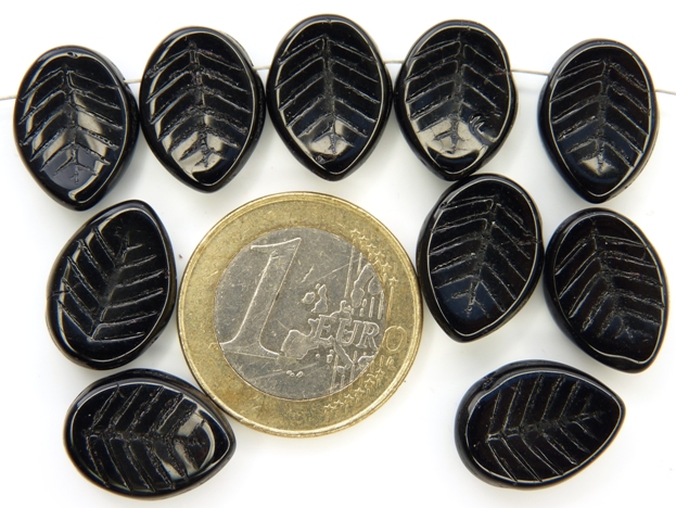 0010069 Zwart grotere bladvorm 10 pc.-0
