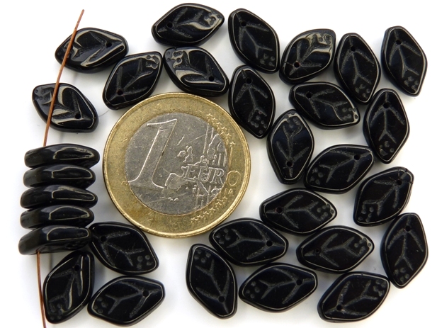 0010070 Zwarte blaadjes 30 Pc.-0 0010070 Zwarte blaadjes 30 Pc.-0