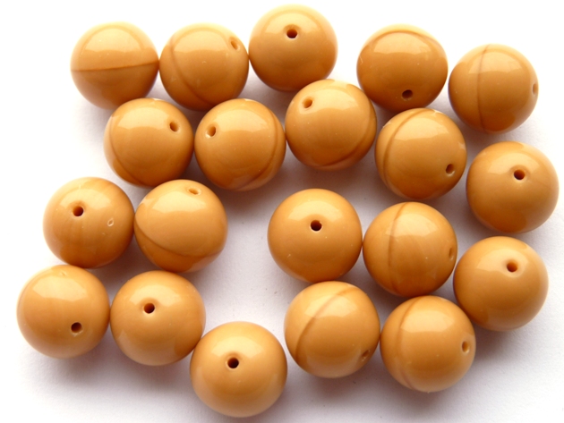 0040002 Opaque Beige round pressed glassbeads 15 Pc.-0 0040002 Opaque Beige round pressed glassbeads 15 Pc.-0