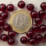08-R-90100 Garnet Pressed round 8 mm. 25 Pc.-0