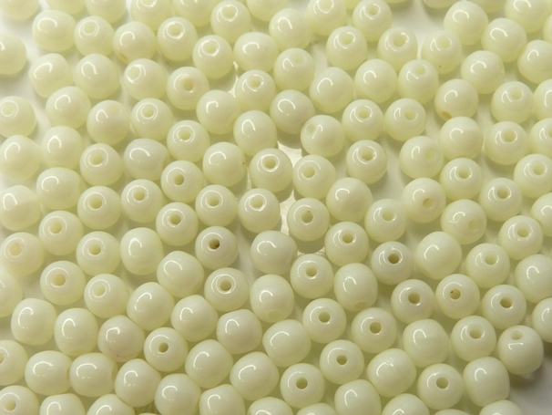 04-R-83539 Pale Yellow round 4 mm. 90 Pc.-0
