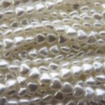 0140013 White Glass Pearl Heart 6 x 6 x 4 mm. 40 Pc.-0