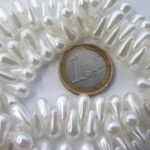 131-59-20733-70401 White Glass Pearl Drops 11 x 6 mm. 30 Pc.-0