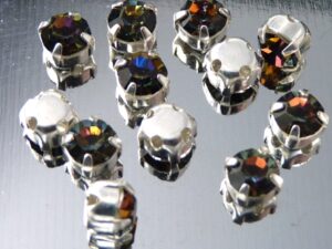 MCC-SS20-SLV-00030-26536 MC-Chatons Crystal Volcano in Silver Setting 10 Pc.-5802