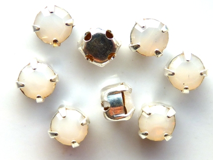 MCC-SS20-SLV-01000 MC-Chatons White Opal in Silver Setting 10 Pc.-0 MCC-SS20-SLV-01000 MC-Chatons White Opal in Silver Setting 10 Pc.-0