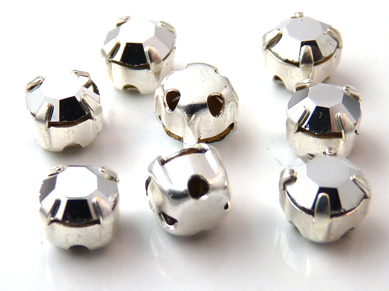 MCC-SS20-SLV-00030-27021 MC-Chatons Crystal Full Labrador in Silver Setting 10 Pc.-0