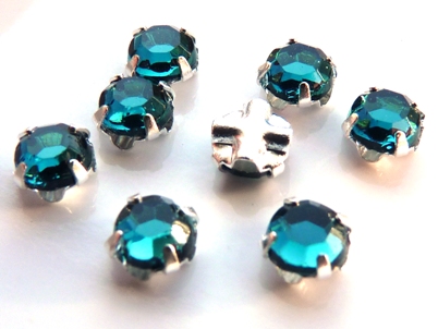 SS20-30340-Silver Extra Chaton Rose Montees Montana Sapphire Silver 15 Pc.-0 SS20-30340-Silver Extra Chaton Rose Montees Montana Sapphire Silver 15 Pc.-0