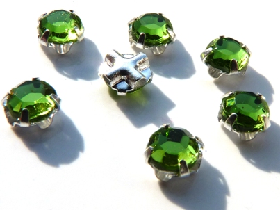 SS20-50230-Silver Extra Chaton Rose Montees Olivine Silver 15 Pc.-5786