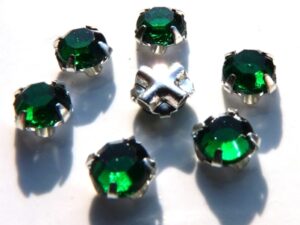 SS20-50730-Silver Extra Chaton Rose Montees Emerald Silver 15 Pc.-5794