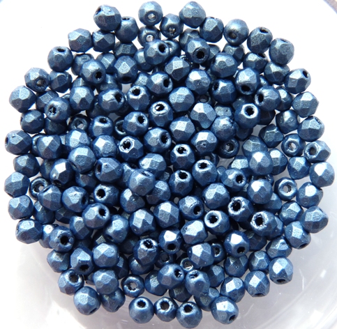 0090120 Metallic Suede Blue facet 3 mm. 60 Pc-0 0090120 Metallic Suede Blue facet 3 mm. 60 Pc-0