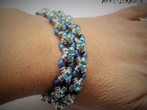 Link to a Free Pattern from Akke Jonkhof: Wrap en Bling Bracelet-0