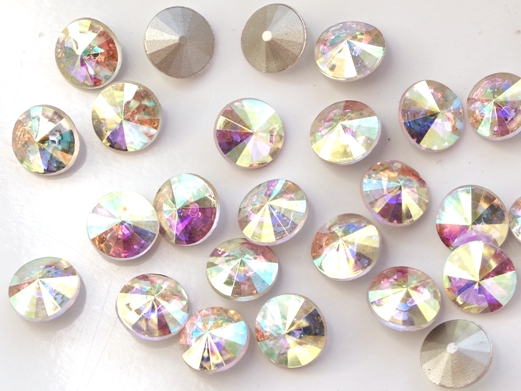 RIV-08-00030-28701 Crystal AB Silver Foiled Rivoli 8 mm. 6 Pc.-0 RIV-08-00030-28701 Crystal AB Silver Foiled Rivoli 8 mm. 6 Pc.-0