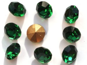 SS39-MCC-50730-98521 Emerald Gold Foiled Chaton 12 Pc.-0