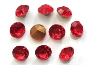 SS39-MCC-90070-98521 Light Siam Ruby Gold Foiled Chaton 12 Pc.-0