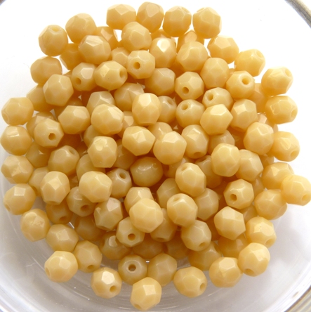 0040215 Ivory Facet 4 mm. 50 Pc.-0