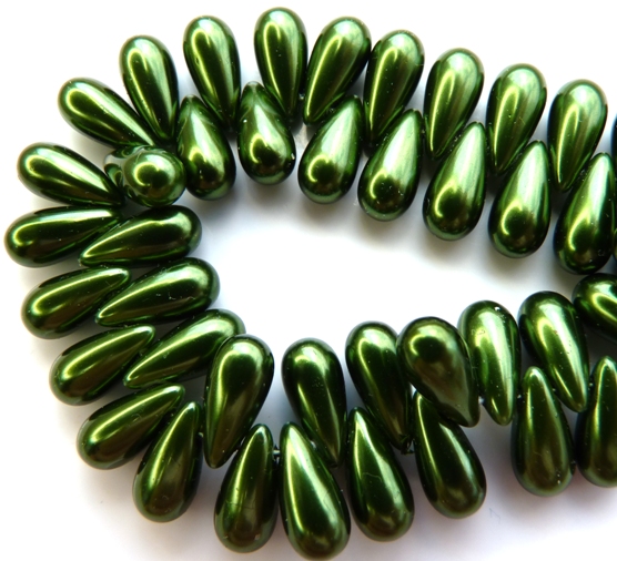 0100112 Dark Green Glass Pearl Drop 30 Pc.-6399