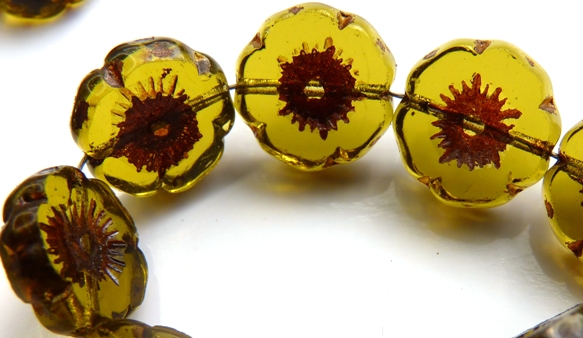 0100151 Olivine Green with Brown Coating Table Cut Flower 8 Pc.-6404