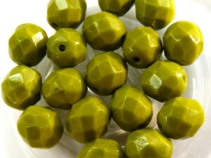0100447 Opaque Olive Facet 8 mm. 12 Pc.-0