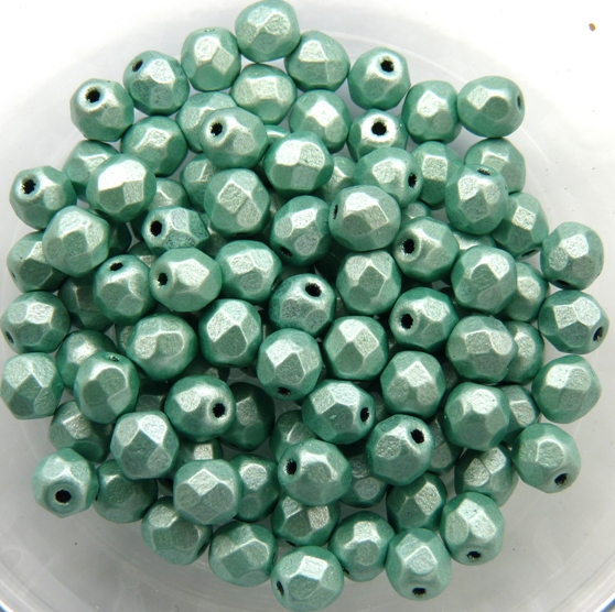 0100508 Metallic Light Green Facet 4 mm. 50 Pc.-0