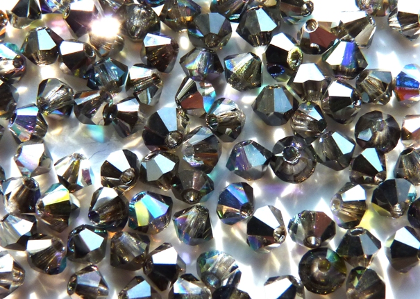 03-MC-00010-98537 Bicones Crystal Rainbow Graphite 3 mm. 50 Pc.-6847