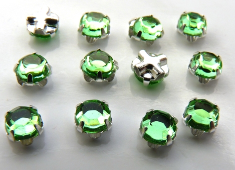 SS20-50520-Silver Extra Chaton Rose Montees Peridot Silver 15 Pc.-0