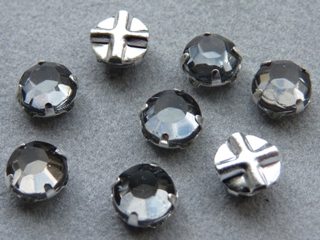SS30-40010-Slv Extra Chaton Rose Montees Black Diamond Silver 8 Pc.-0