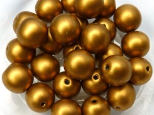 08-R-00030-01740 Silky Brass Gold round 8 mm. 25 Pc.-0