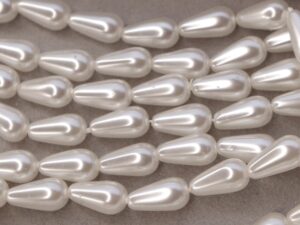 0040117 White Glaspearl Tear-Drop 15 Pc.-0