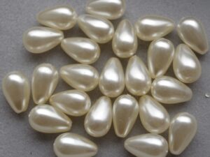 0040123 Off White ( Light Cream ) Glas Pearl Teardrop 12 Pc.-0