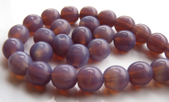 0080267 Milky Amethyst Round 6 mm, 35 Pc.-0