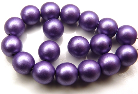 0080266 Metallic Suede Purple round 8 mm. 18 Pc.-0