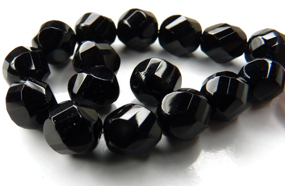 0010442 Jet Chiseled facet 8 mm. 15 Pc-0 0010442 Jet Chiseled facet 8 mm. 15 Pc-0