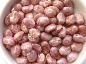 0070001 Chalk White Red Luster Short daggerbeads, ( Tulip Petal) 30 Pc.-7940