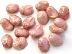 0070001 Chalk White Red Luster Short daggerbeads, ( Tulip Petal) 30 Pc.-0