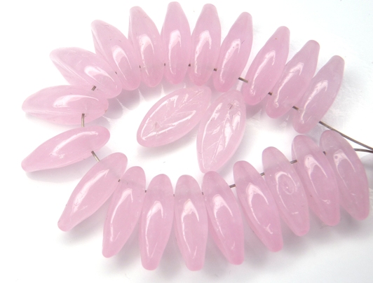 0070030 Milky Pink Leaves ( hole in the top) 34 Pc.-0