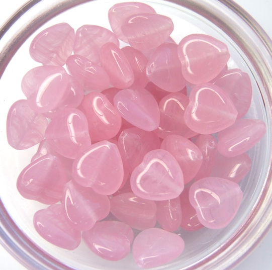0070034 Milky Pink Heart 10 x 10 mm. 28 Pc.-8211