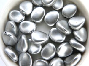 0020080 Silky Silver Twisted Oval 12 Pc.-8701